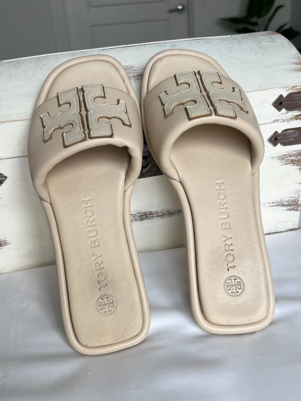 Tory Burch Double T Sport Slide Sandals Sz 6.5 Dulce De Leche Napa Leather Gold - Picture 2 of 13